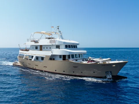 Yacht charter Ibiza Naveta 31m MY Semaya