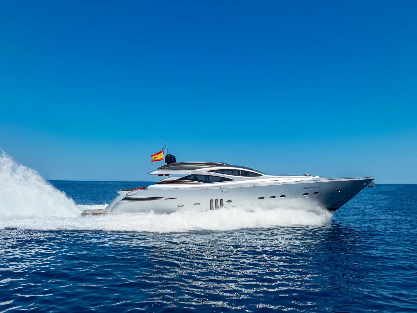 XAMAN | Pershing 90 - Photo 2