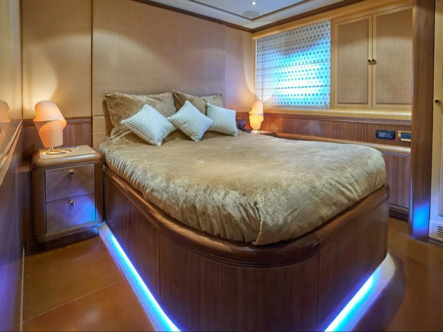 SHANE | Mangusta 130 - Photo 30