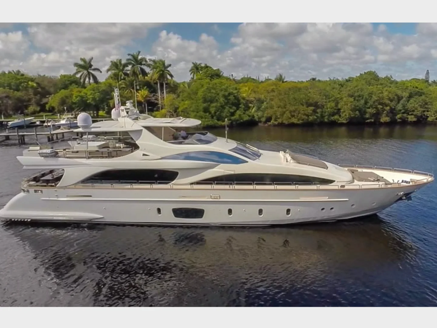 BABIECA | Azimut 105 - Photo 3