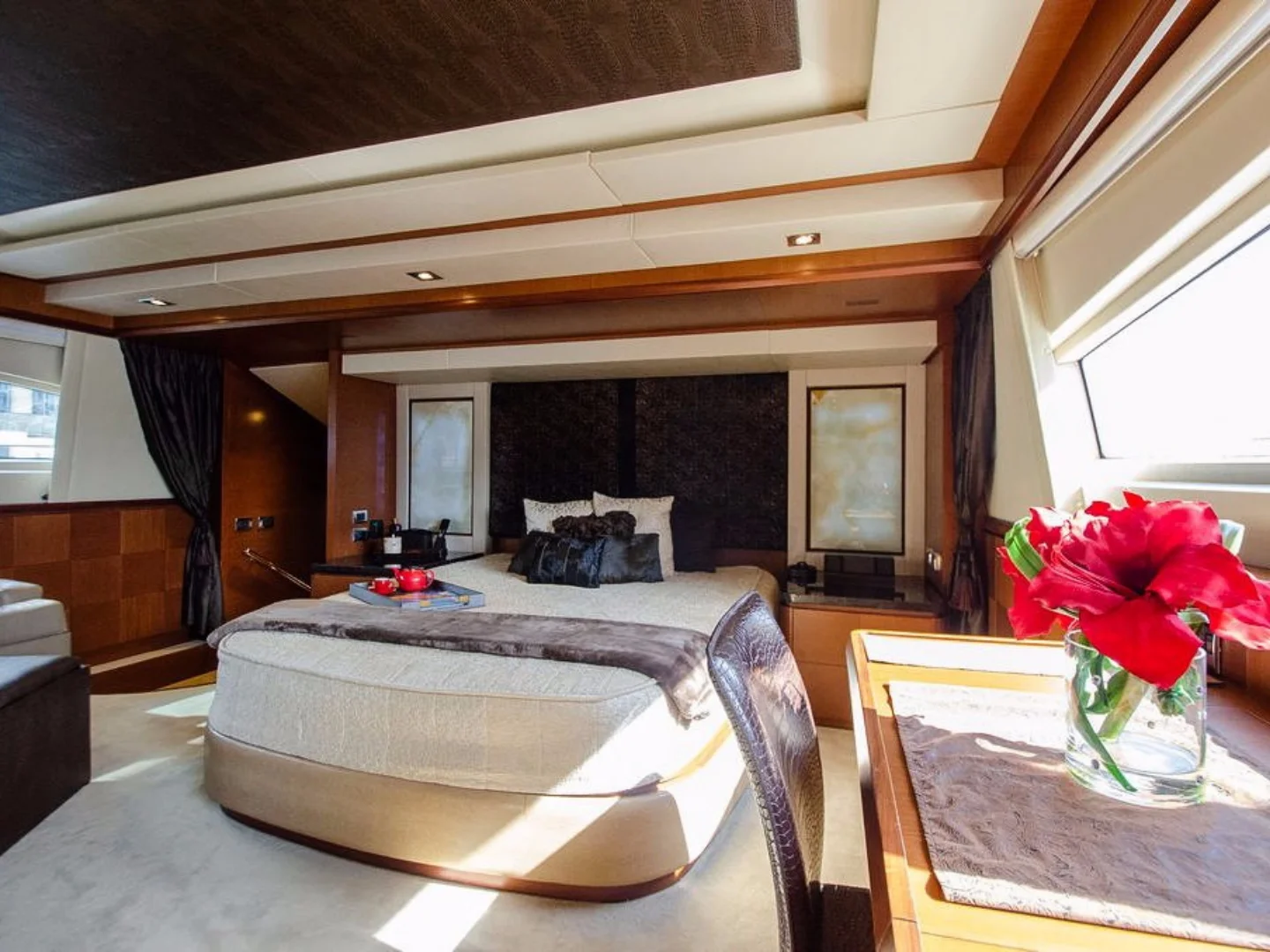 BABIECA | Azimut 105 - Photo 17