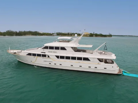 Ocean Drive Broward 124 Super Luxury Yacht Charter Miami