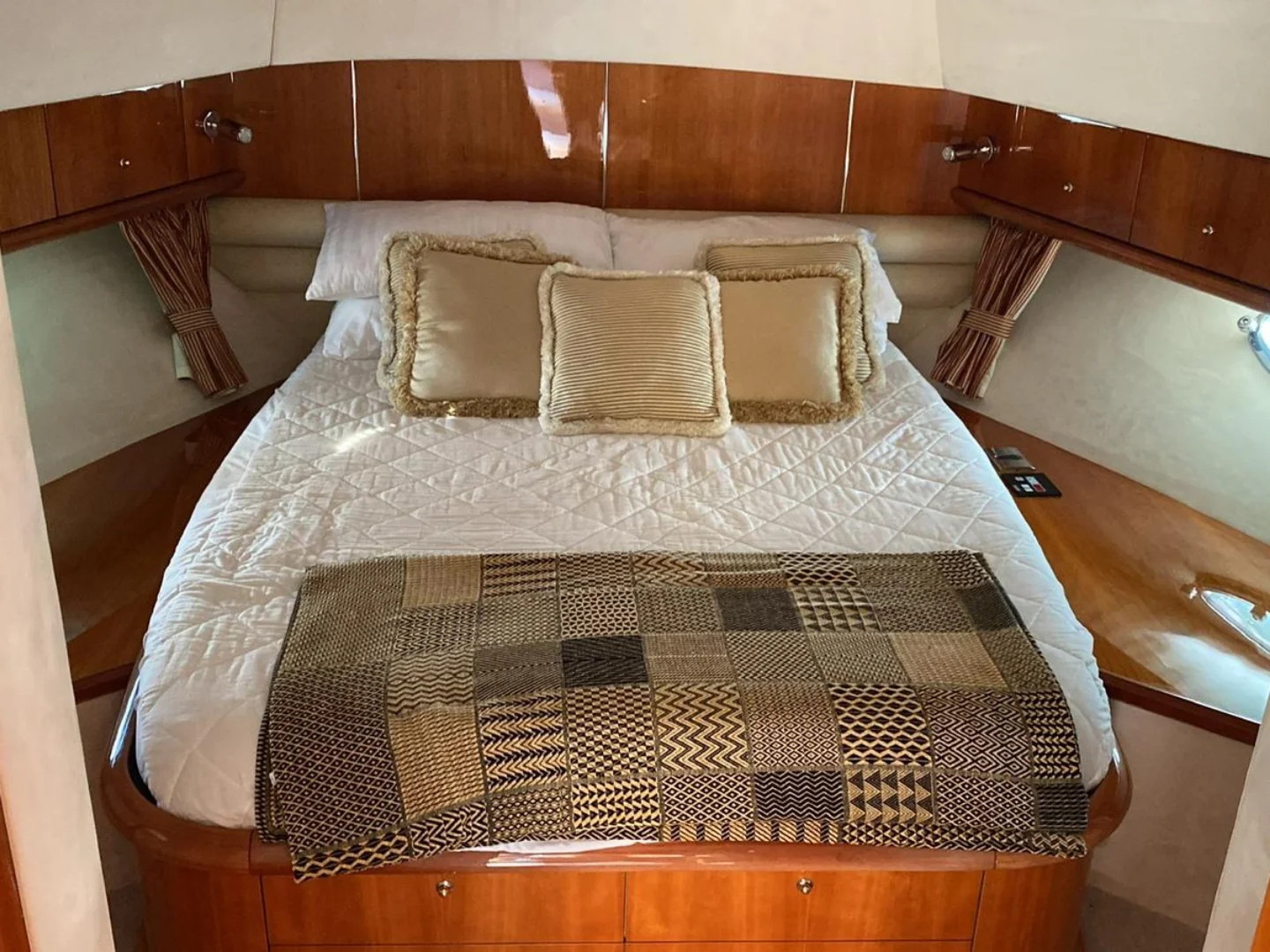 Sunseeker Manhattan 74 2003 for sale - Photo 41