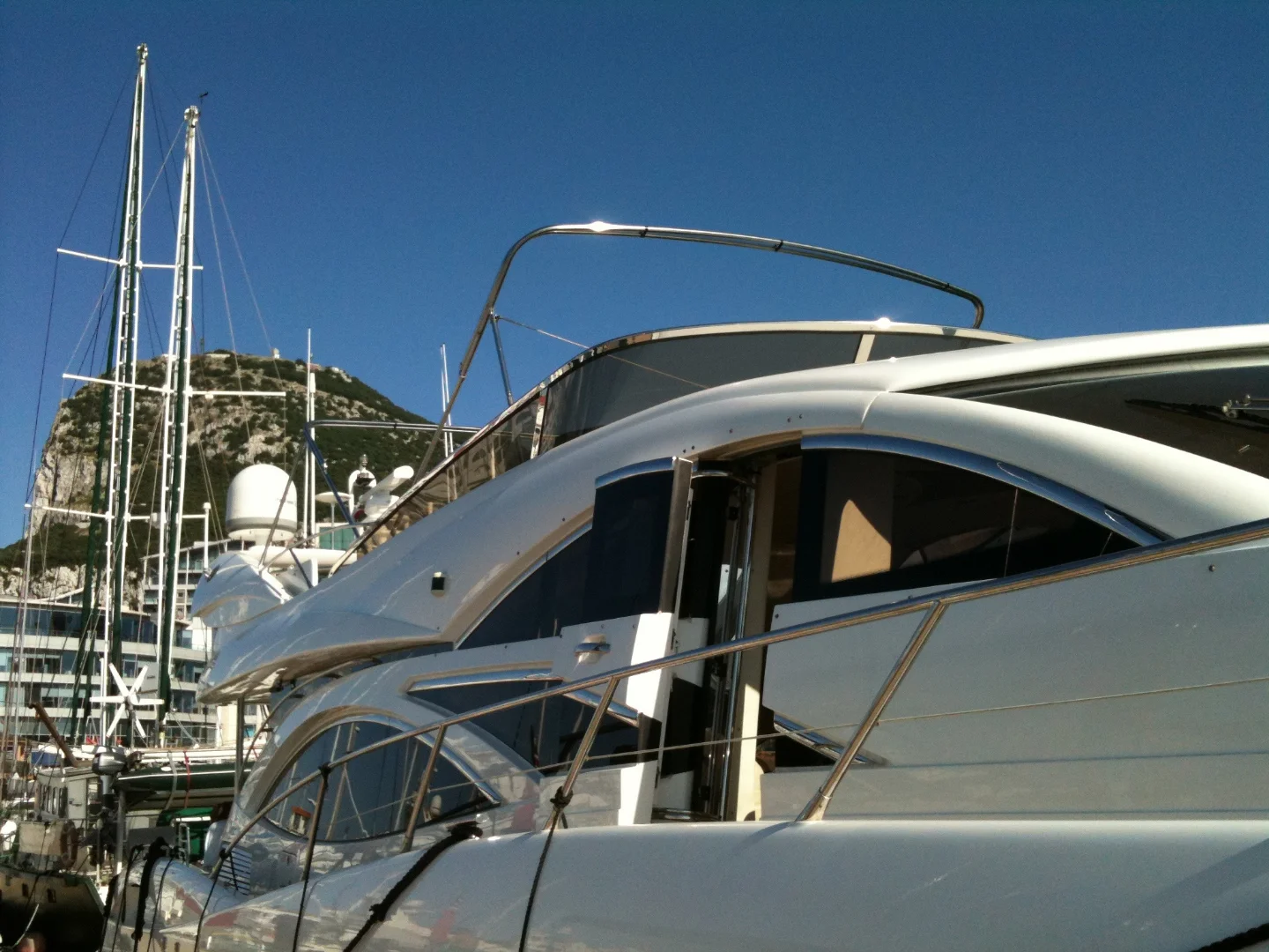 Sunseeker Manhattan 74 2003 for sale - Photo 11