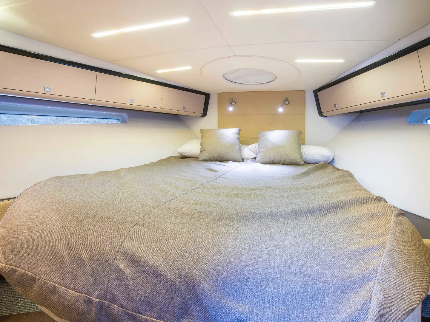 Windy 39 Camira 2018 for Sale  - Photo 9