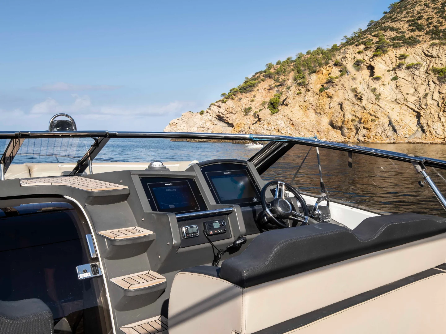 Windy 39 Camira 2018 for Sale  - Photo 13