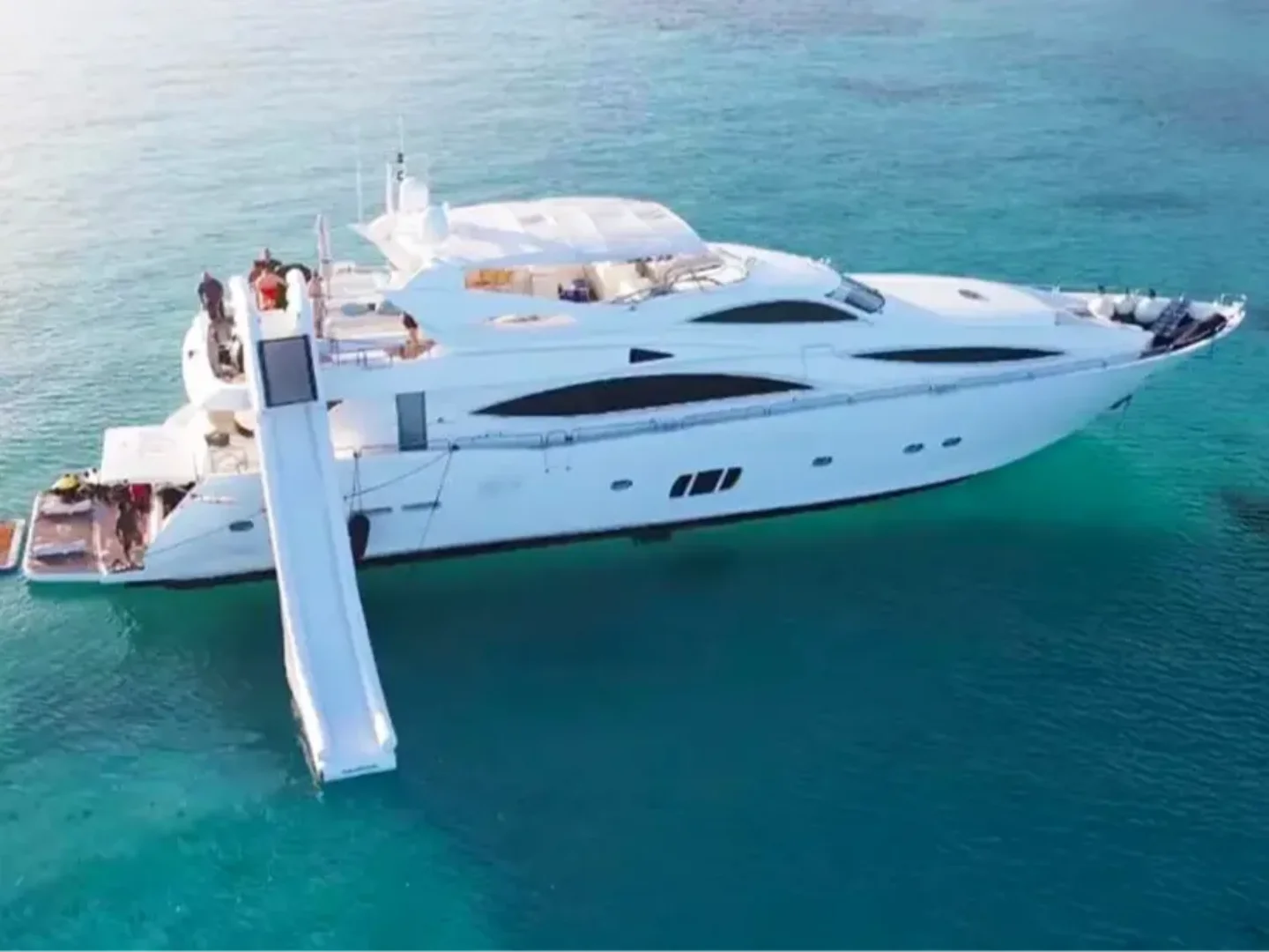 YCM105 | Sunseeker 105 - Photo 2