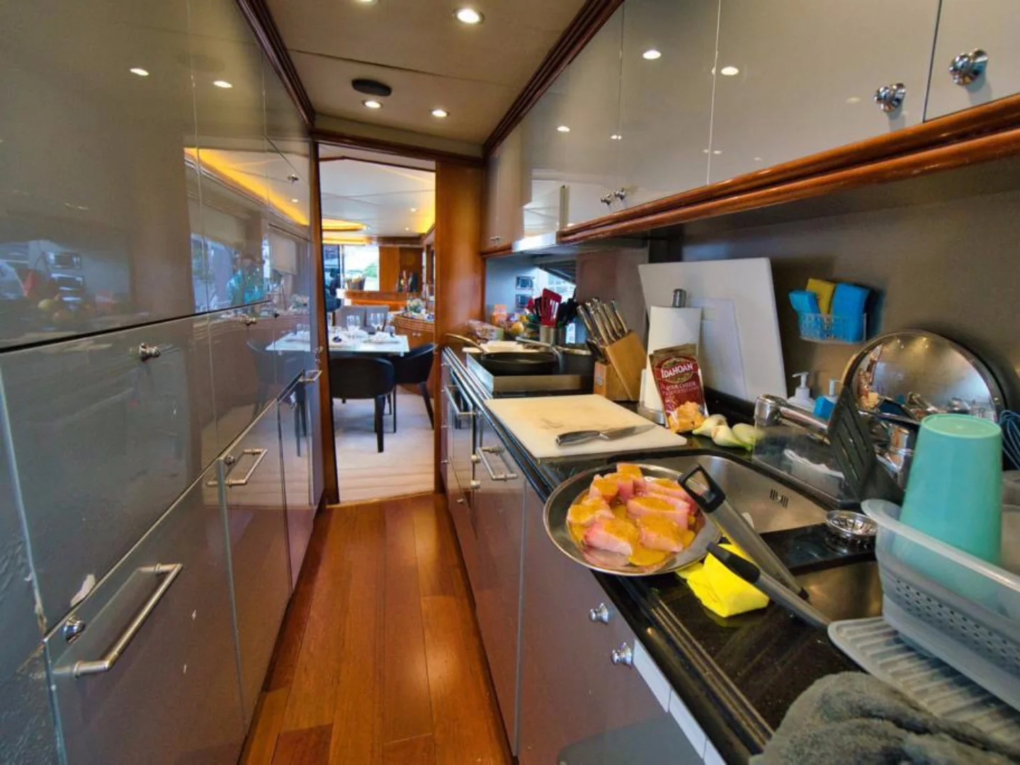 YCM105 | Sunseeker 105 - Photo 29