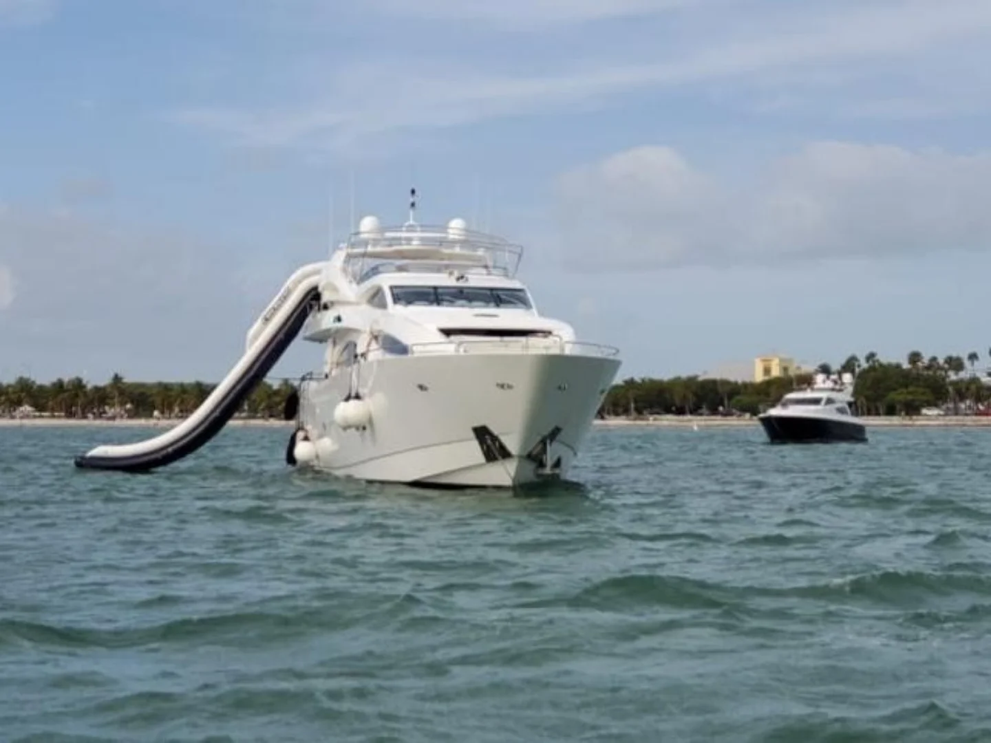 YCM105 | Sunseeker 105 - Photo 9
