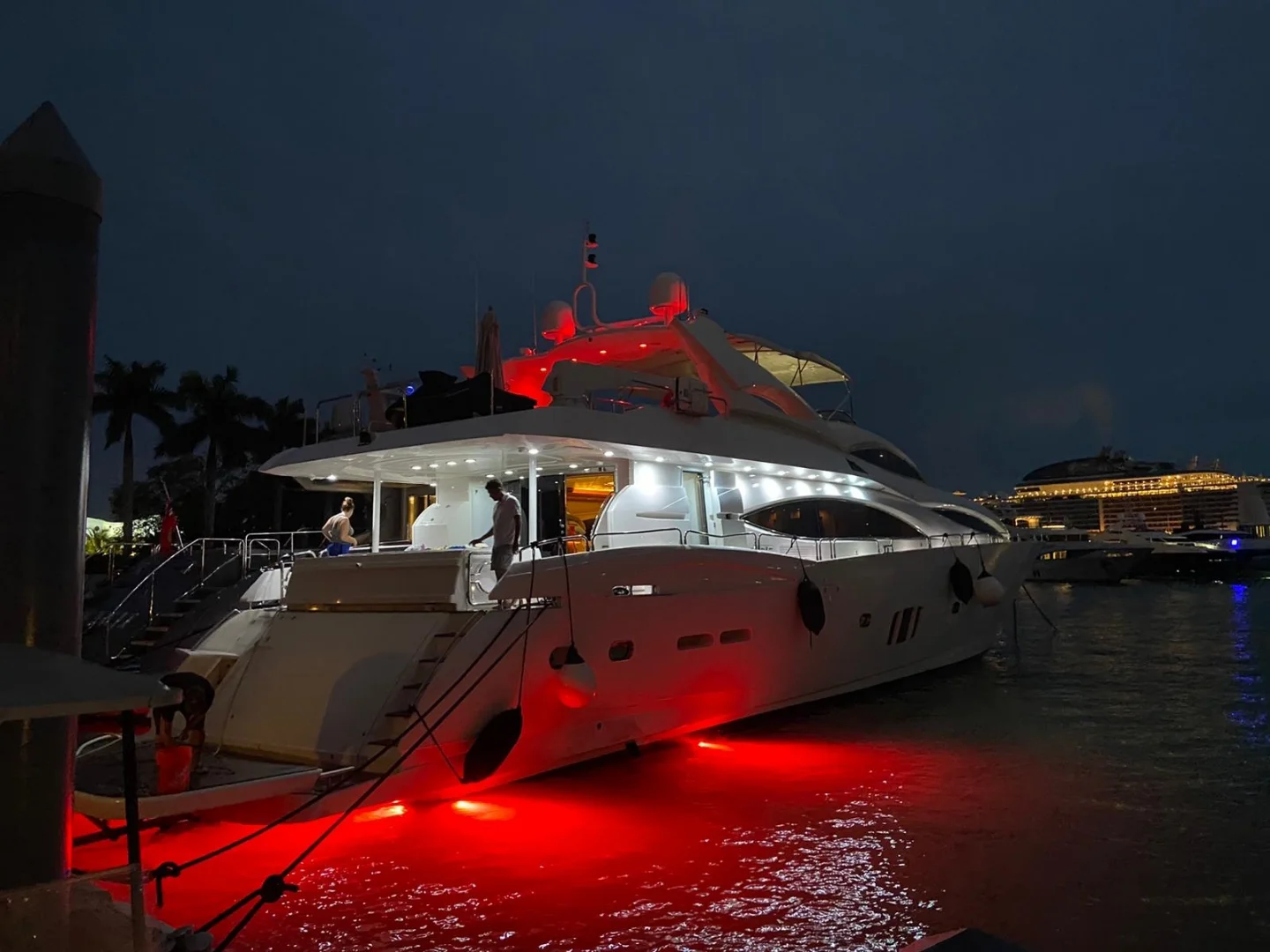YCM105 | Sunseeker 105 - Photo 23