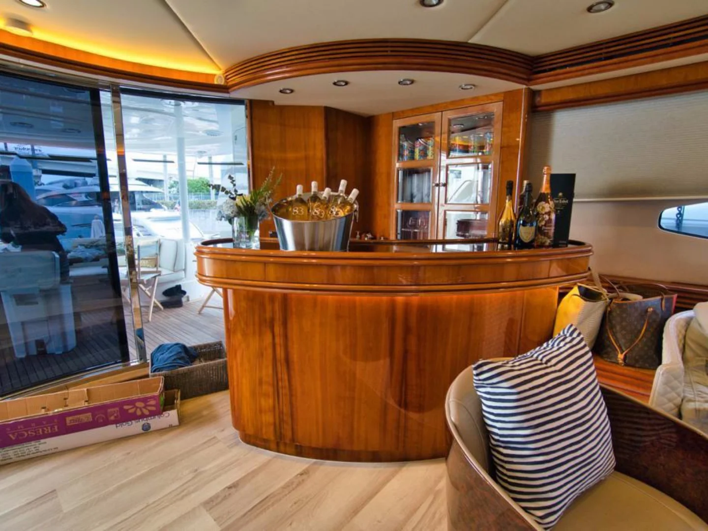 YCM105 | Sunseeker 105 - Photo 46