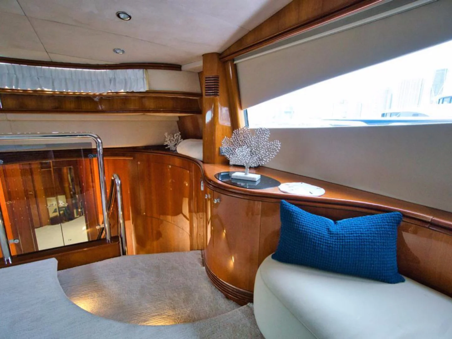 YCM105 | Sunseeker 105 - Photo 47
