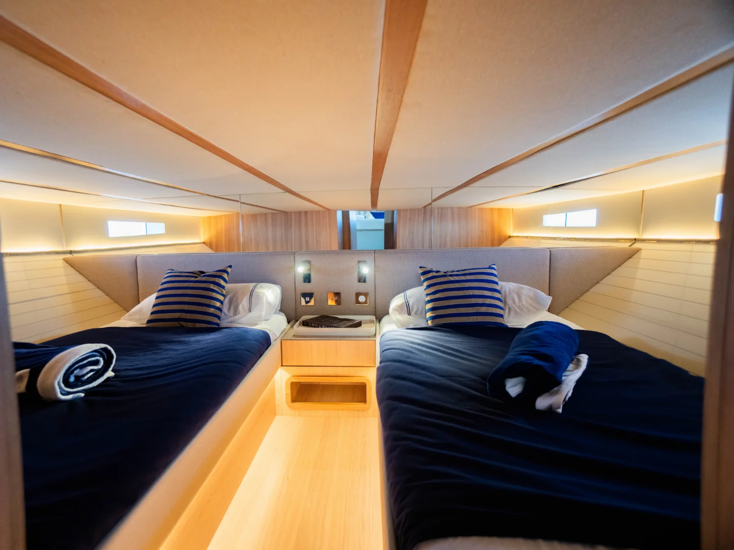Samar 50 Solar-electric Modern llaut-inspired yacht - Photo 10