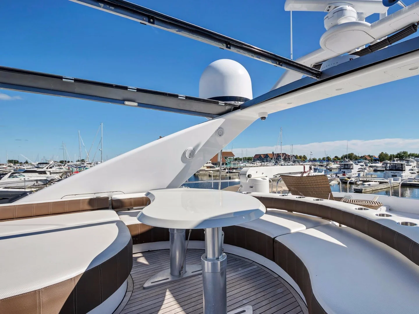 ELIZEE | Azimut 85 - Photo 68