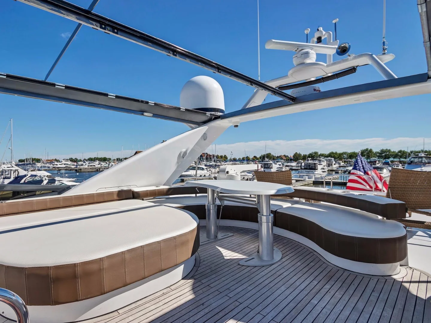 ELIZEE | Azimut 85 - Photo 64