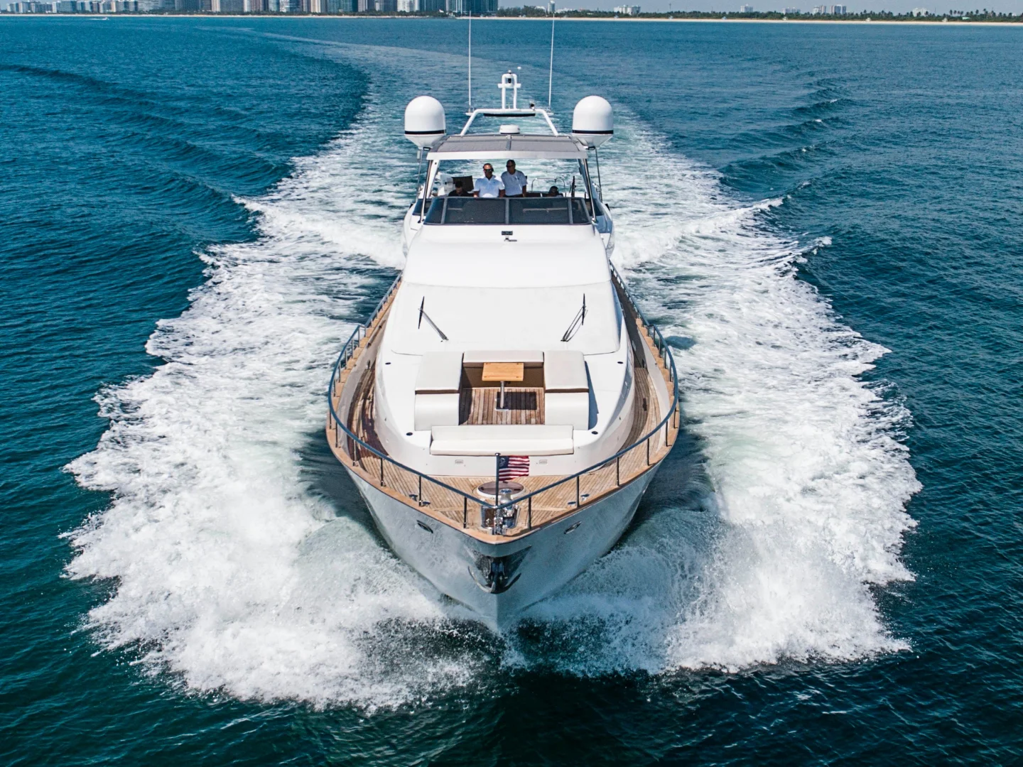 ELIZEE | Azimut 85 - Photo 75