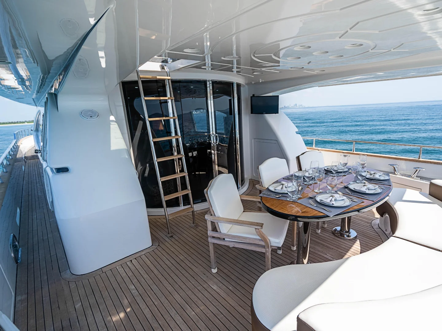 ELIZEE | Azimut 85 - Photo 11