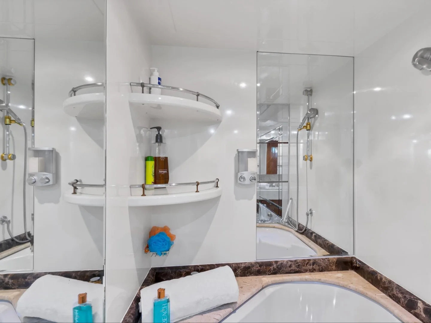 ELIZEE | Azimut 85 - Photo 47