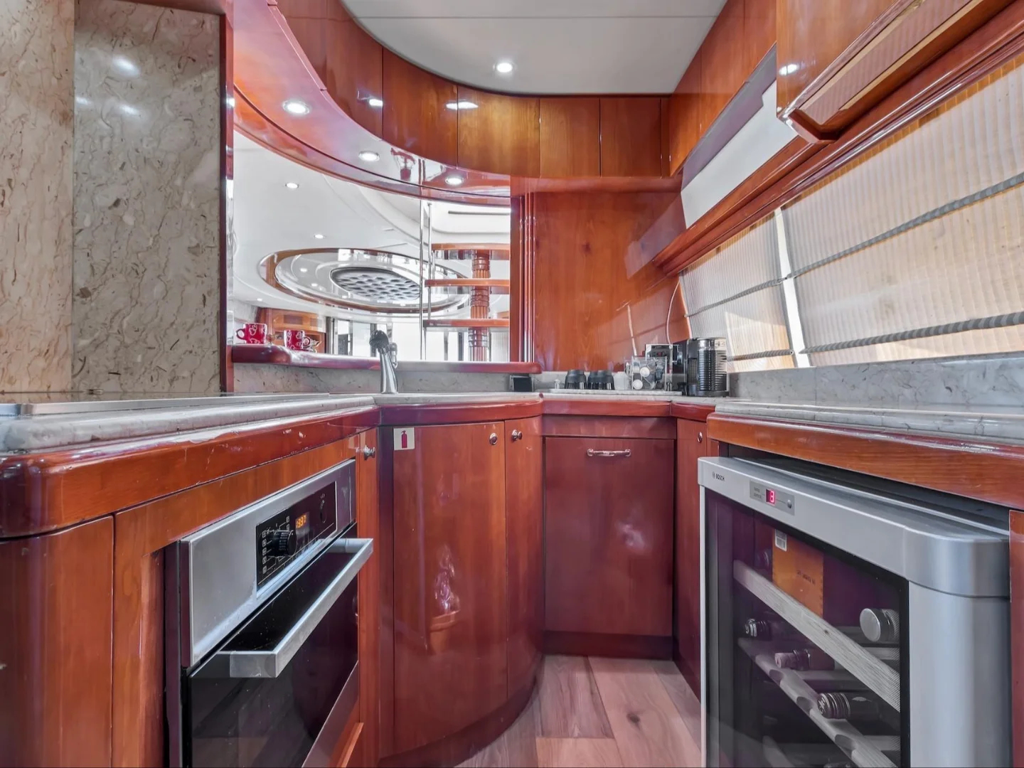 ELIZEE | Azimut 85 - Photo 25