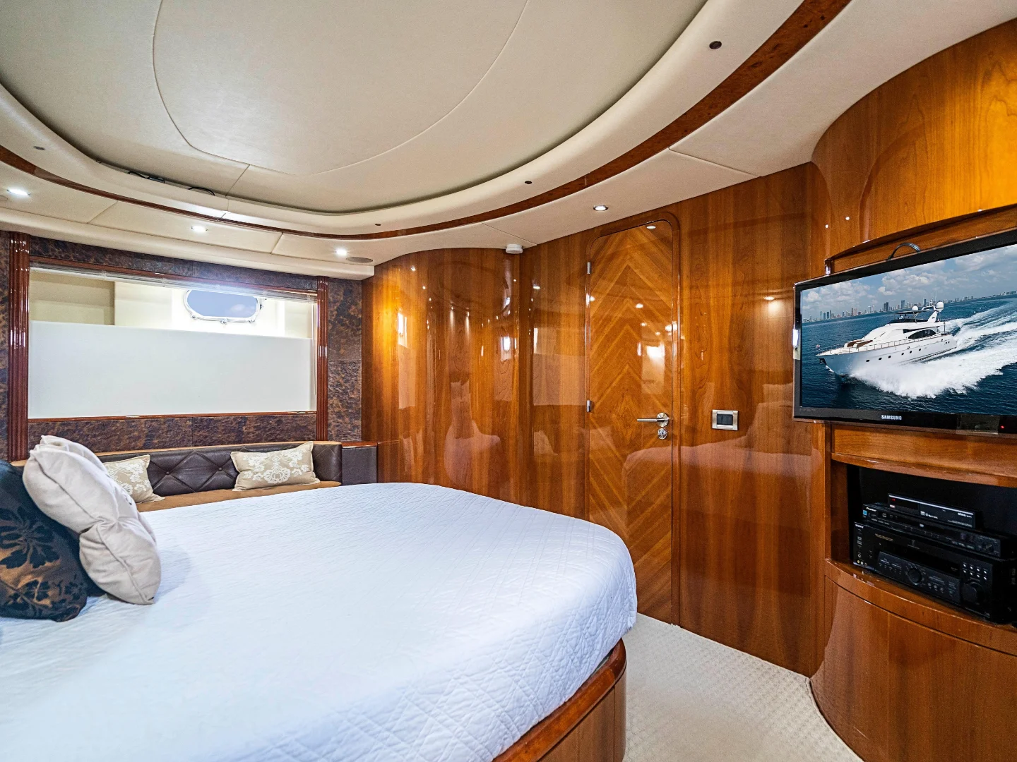 ELIZEE | Azimut 85 - Photo 40