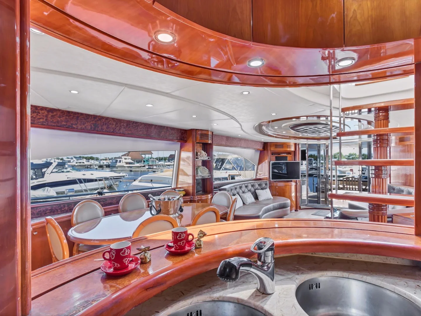 ELIZEE | Azimut 85 - Photo 23