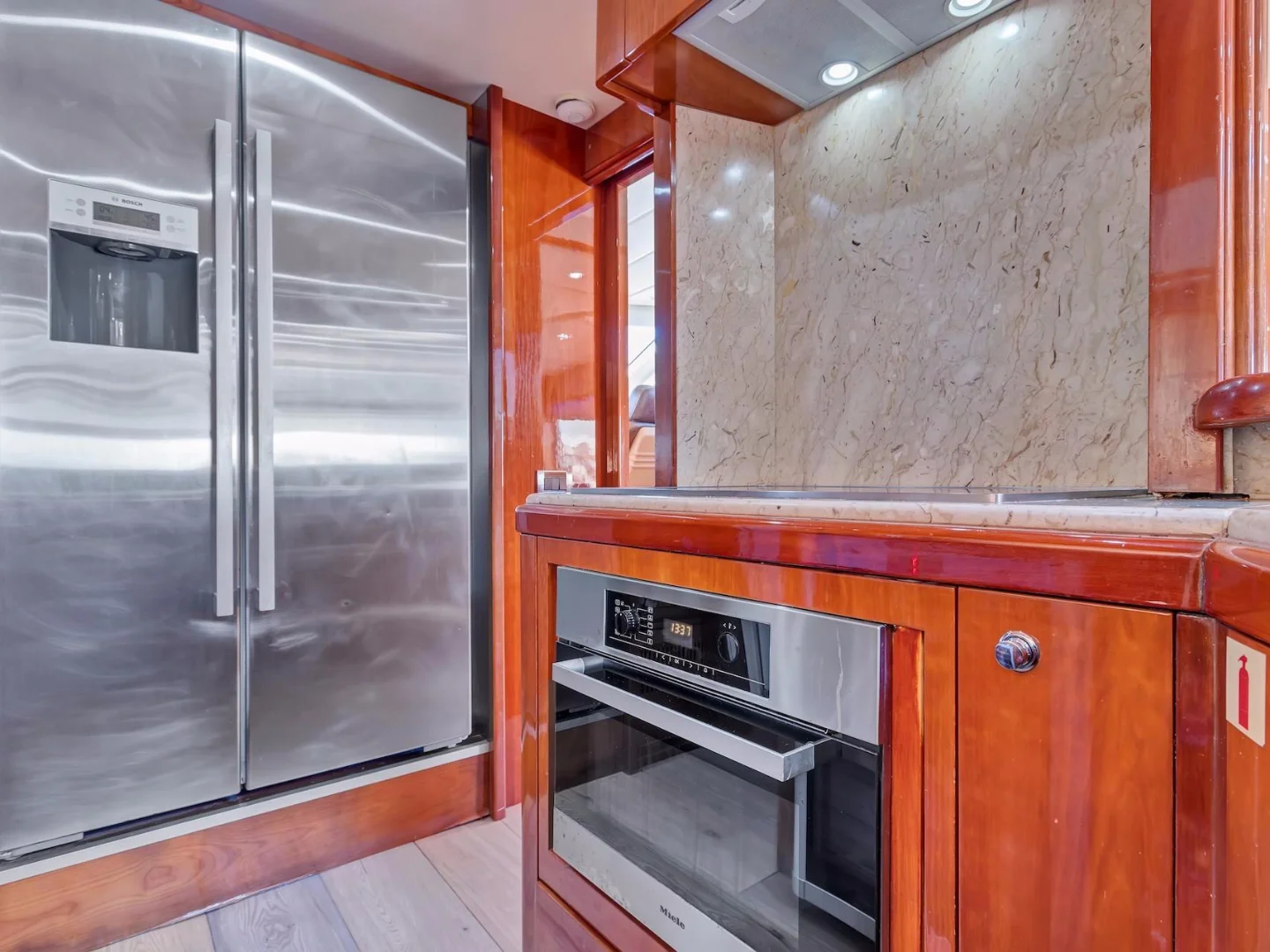 ELIZEE | Azimut 85 - Photo 24