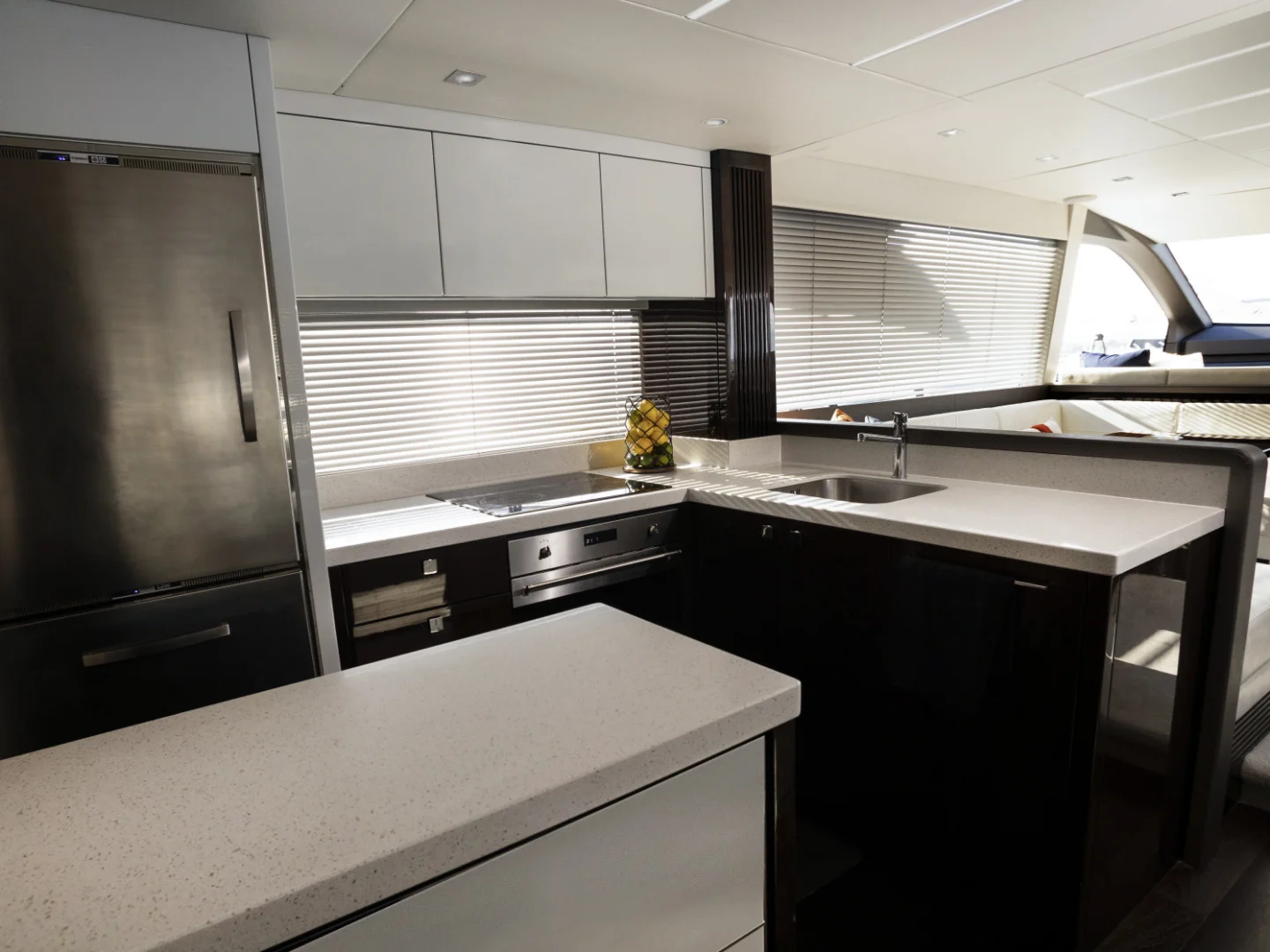 OLEGASEA | Sunseeker Manhattan 66 - Photo 17