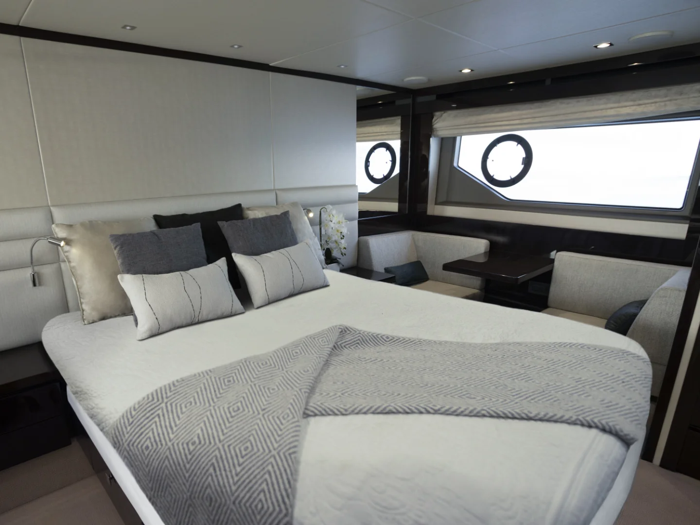 OLEGASEA | Sunseeker Manhattan 66 - Photo 25