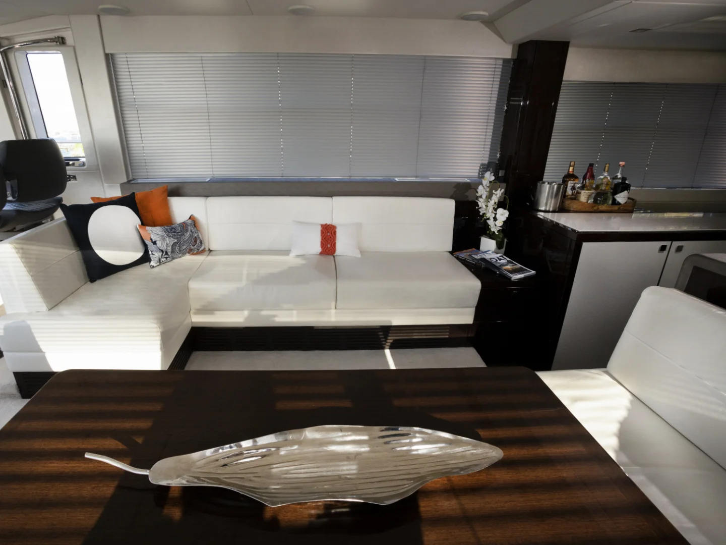OLEGASEA | Sunseeker Manhattan 66 - Photo 18