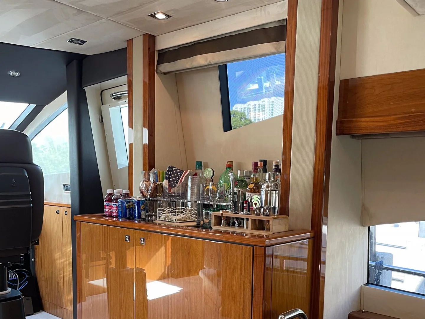 THE CABANA | Sunseeker 86 - Photo 37