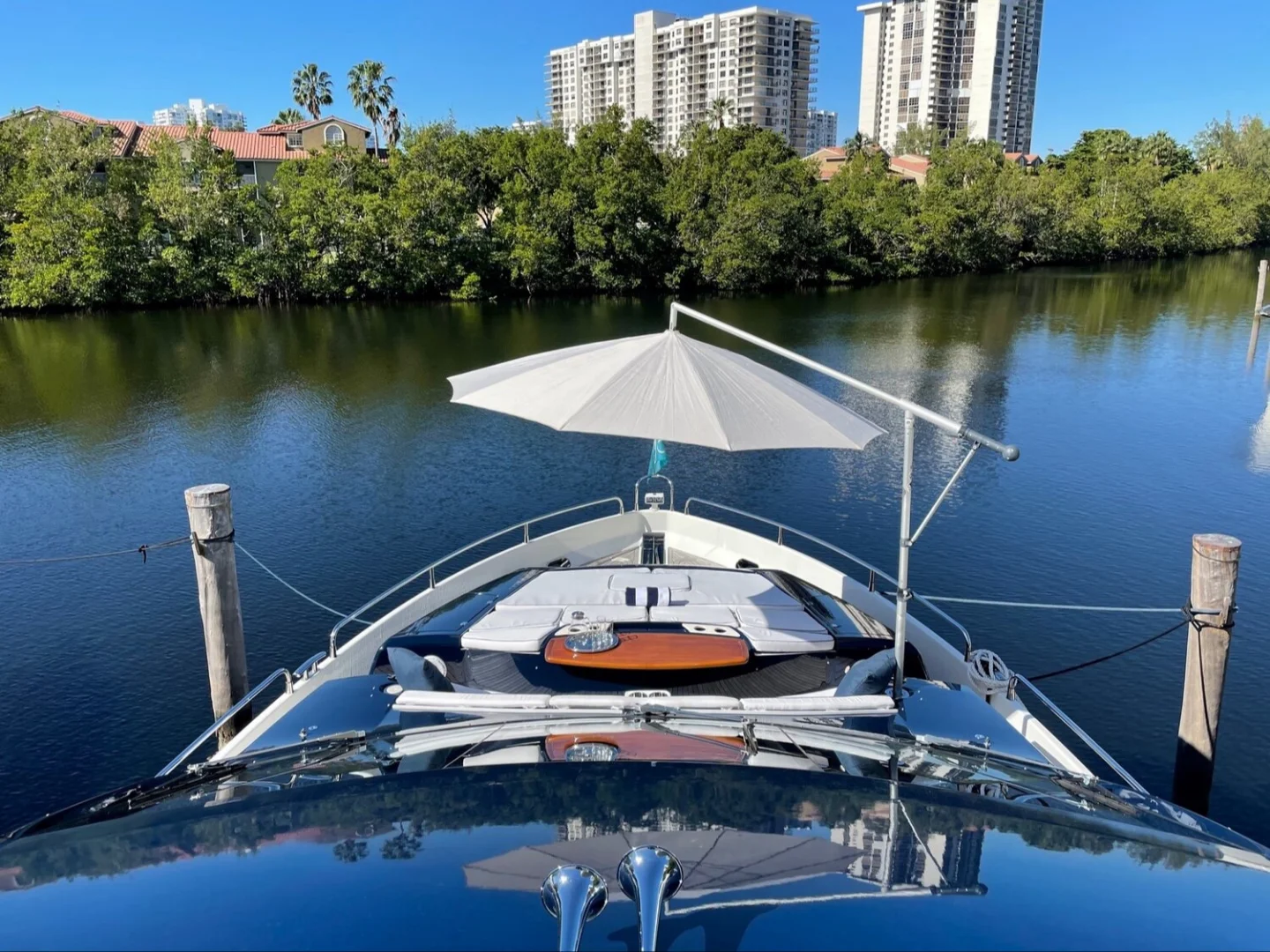 THE CABANA | Sunseeker 86 - Photo 8