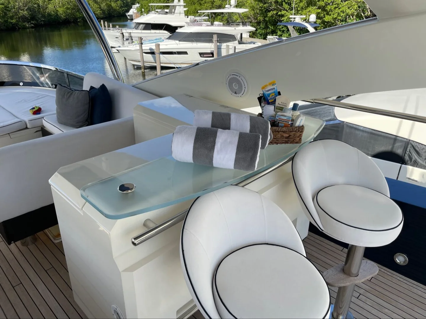 THE CABANA | Sunseeker 86 - Photo 18