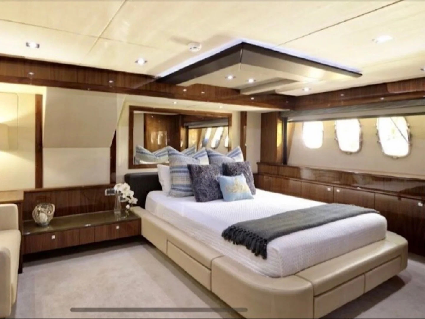 THE CABANA | Sunseeker 86 - Photo 41