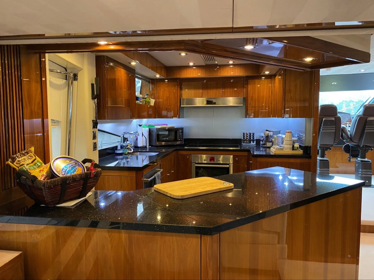 THE CABANA | Sunseeker 86 - Photo 34