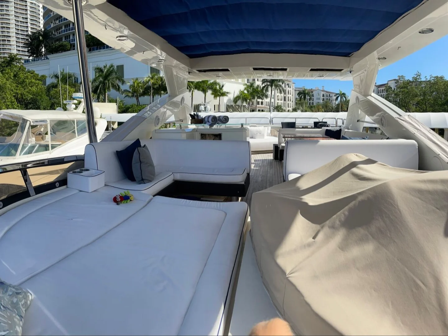 THE CABANA | Sunseeker 86 - Photo 24