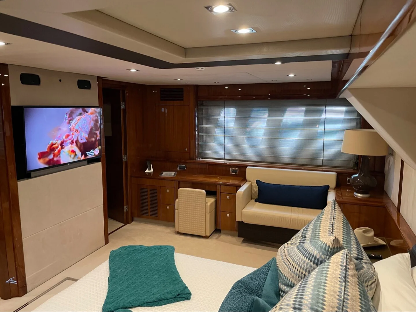 THE CABANA | Sunseeker 86 - Photo 44