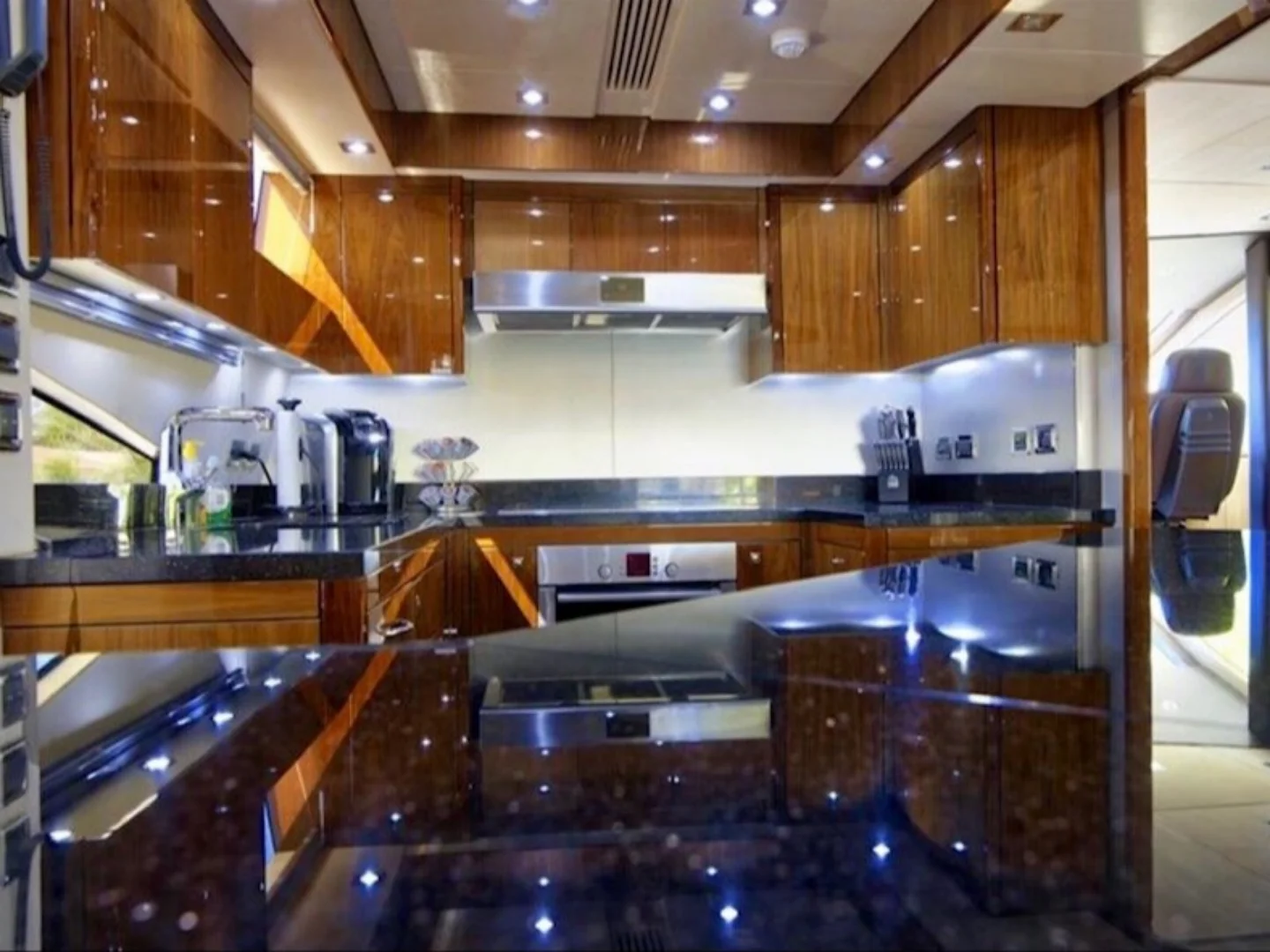 THE CABANA | Sunseeker 86 - Photo 51