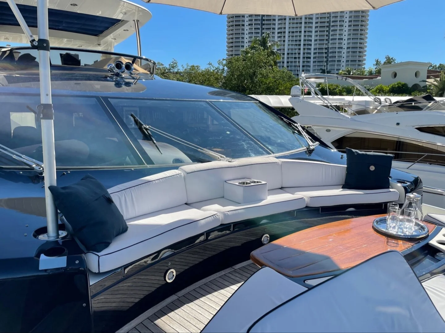 THE CABANA | Sunseeker 86 - Photo 9