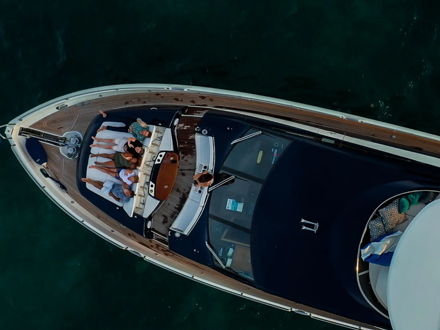 THE CABANA | Sunseeker 86 - Photo 4