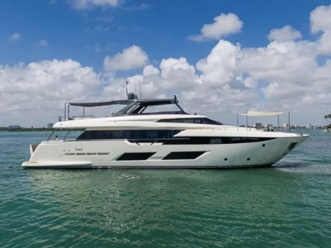 MY Ciao II | Ferretti 920 | Yacht Charter Miami