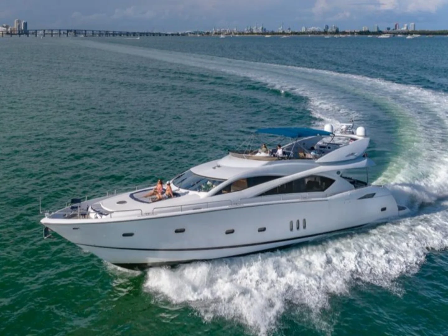 ALAINA | Sunseeker Manhattan 82 - Photo 3