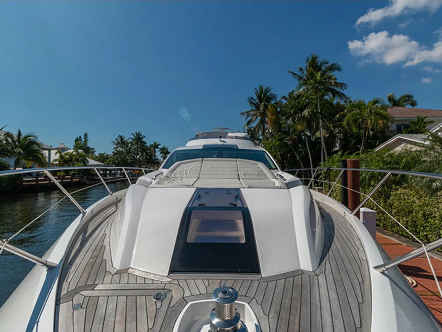 Sunseeker 68 Sport Yacht For Sale - Photo 28