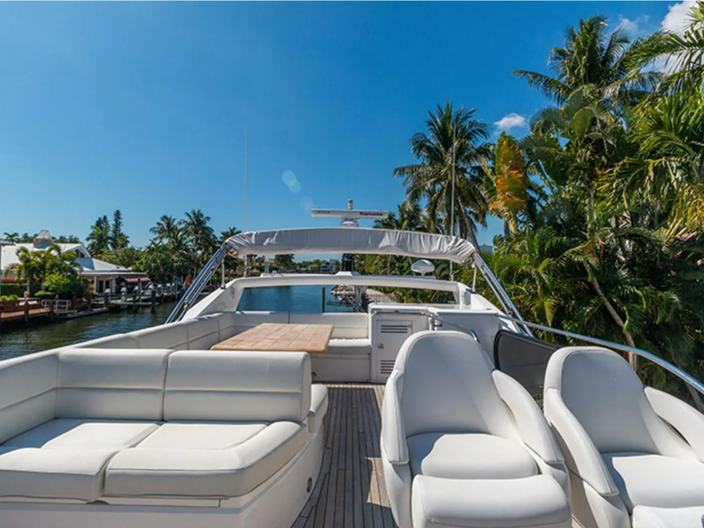 Sunseeker 68 Sport Yacht For Sale - Photo 22