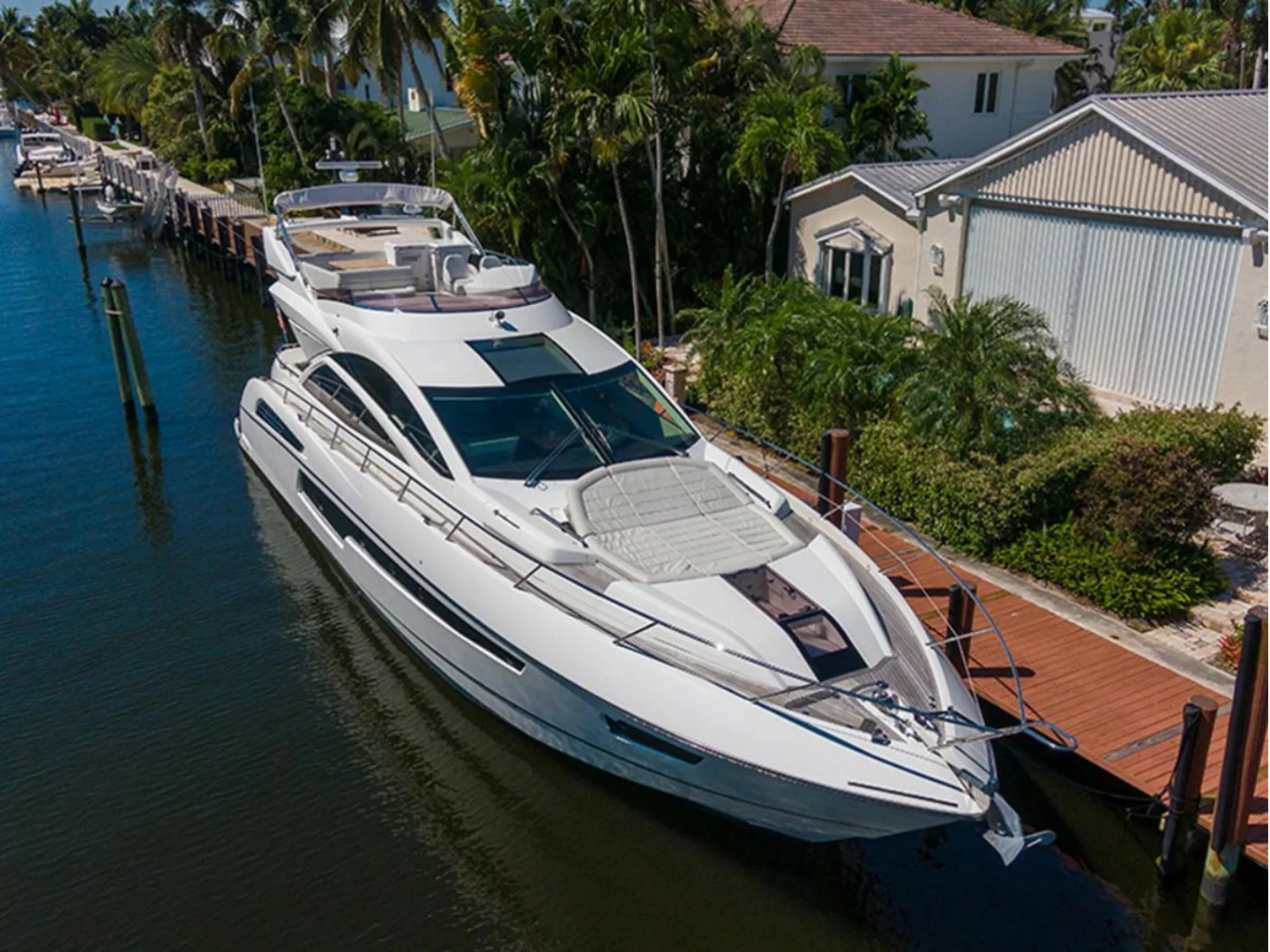 Sunseeker 68 Sport Yacht For Sale - Photo 2