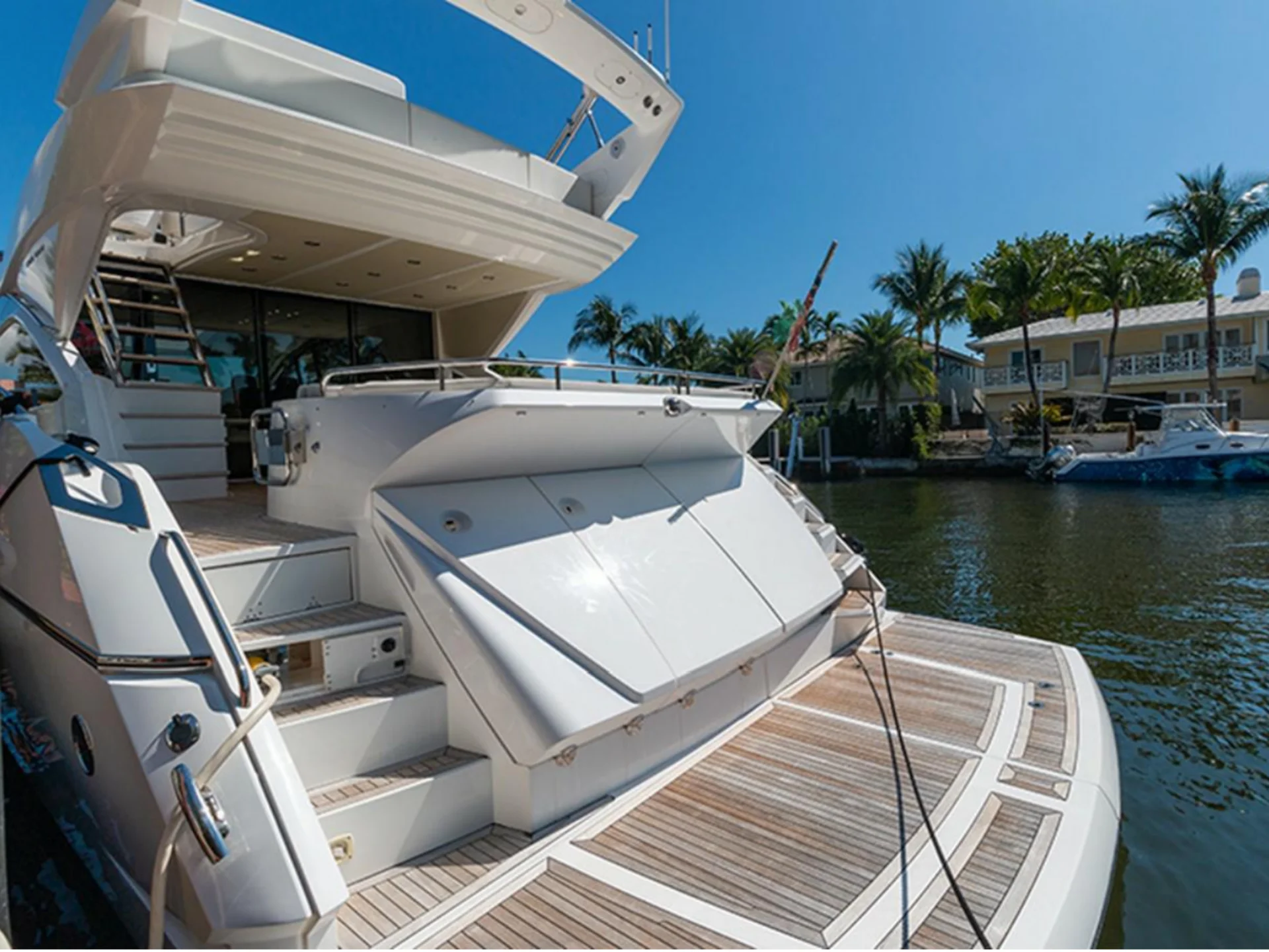 Sunseeker 68 Sport Yacht For Sale - Photo 5