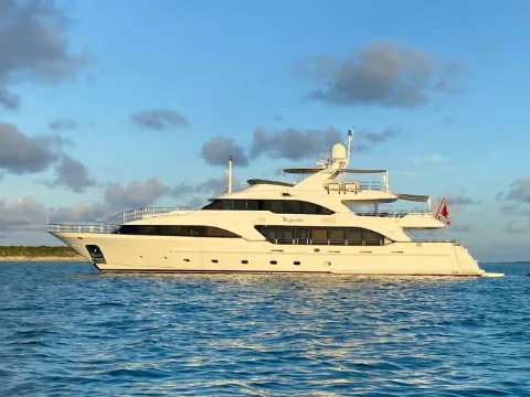papaito benetti 120 37m luxury yacht charter miami
