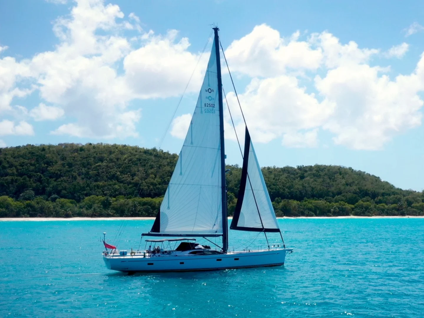 CHAMPAGNE HIPPY | Oyster 825 - Photo 8