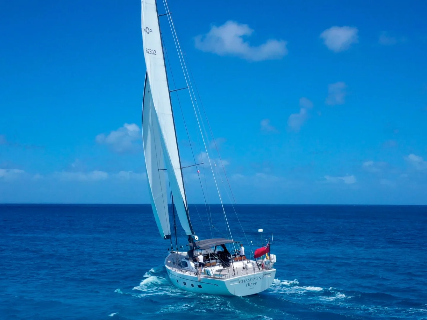 CHAMPAGNE HIPPY | Oyster 825 - Photo 7