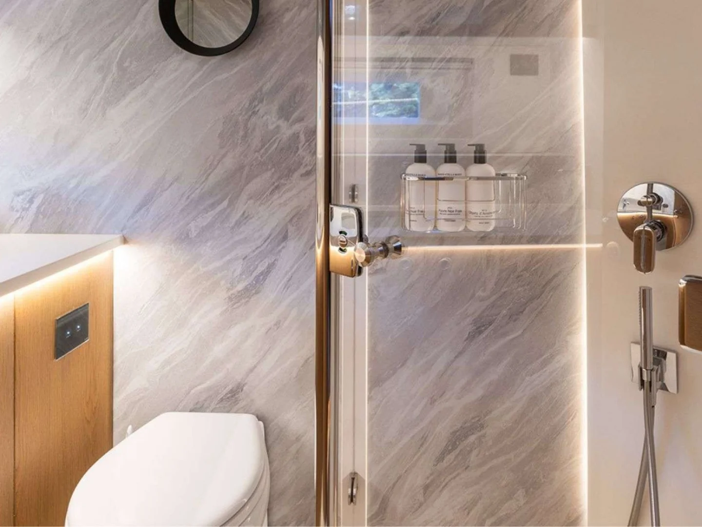 CHAMPAGNE HIPPY | Oyster 825 - Photo 27