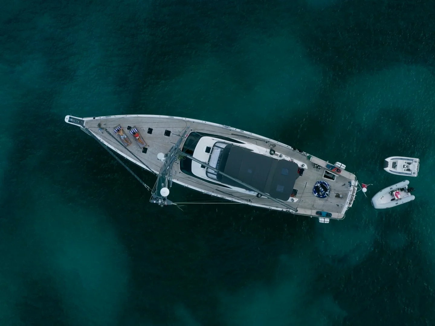 CHAMPAGNE HIPPY | Oyster 825 - Photo 12